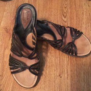 Clark’s artisan collection black wedge sandals